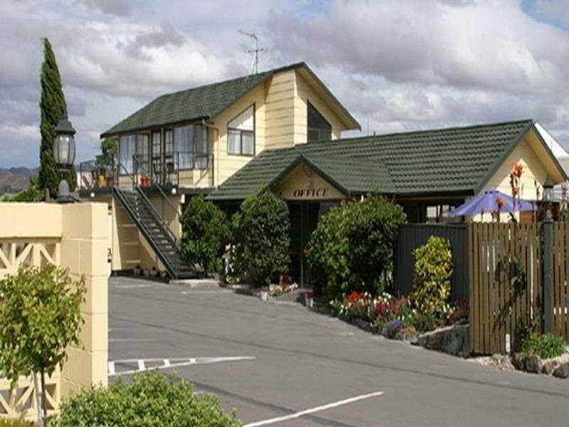 Colonial Motel Blenheim Exterior photo